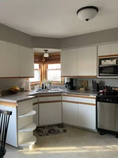 Main picture of 5726 N Lydell Ave