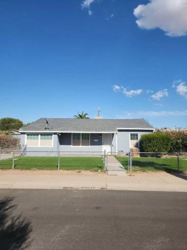 Main picture of 305 N Litchfield Rd