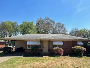 Main picture of 5488 Richmond Ave