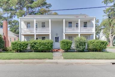 Main picture of 2408 Baltic Ave