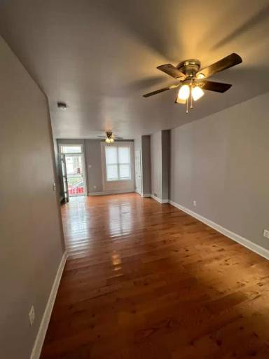 Main picture of 1806 N Taney St