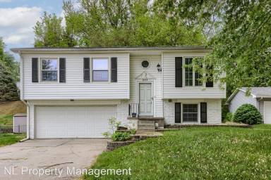 Main picture of 8515 Fowler Ave