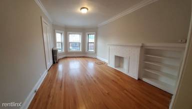 Main picture of 2249 W Eastwood Ave