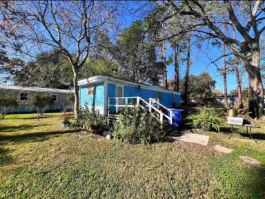 Main picture of 2957 Bradford St