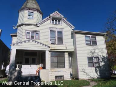 Main picture of 1302 W Washington Blvd