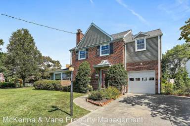 Main picture of 10707 Amherst Ave