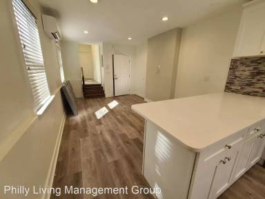 Main picture of 2228 Fairmount Ave
