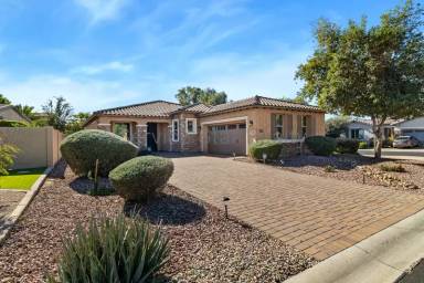 Main picture of 14479 W Desert Flower Dr