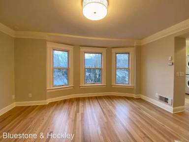 Main picture of 3001 SE Belmont St