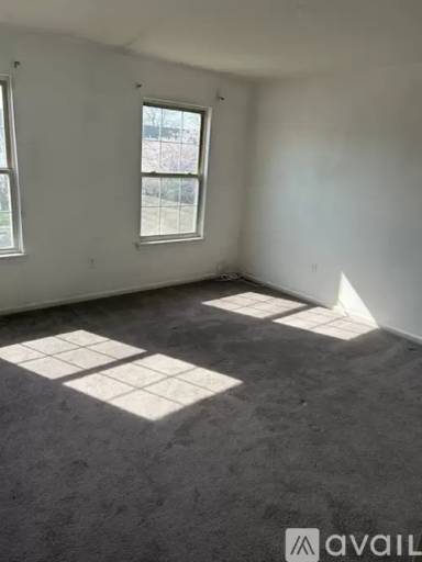 Main picture of 119 Thames Dr