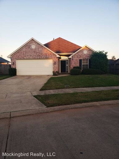 Main picture of 403 Broughton Cir