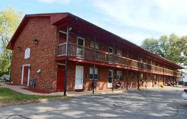 Main picture of 873 Springfield St