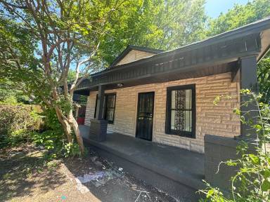 Main picture of 1444 Springdale St