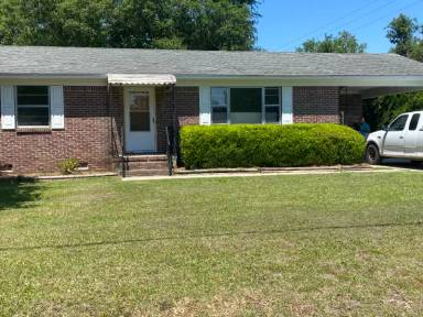 Main picture of 102 Gibson St