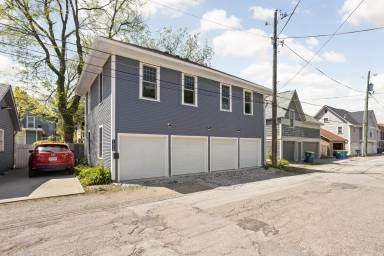 Main picture of 1456 Hudson St