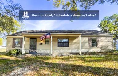 Main picture of 7818 W Navy Cir