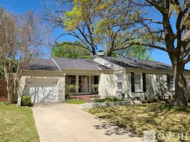 Main picture of 6104 Kenwick Ave