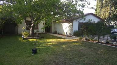Main picture of 836 W 10th Ave