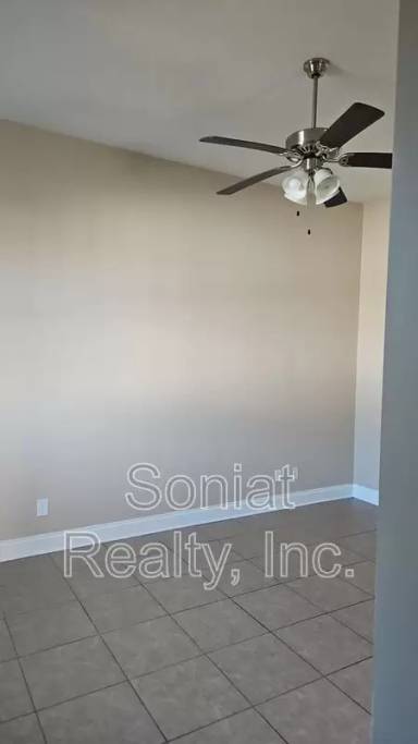 Main picture of 3509 Hamburg St