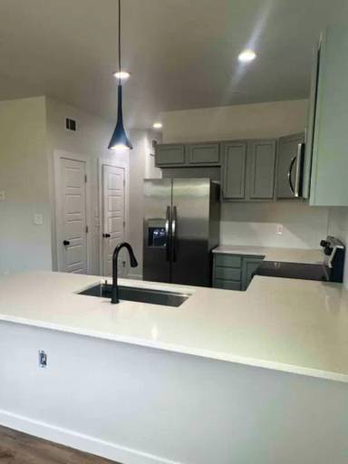 Main picture of 1501 Valmar St