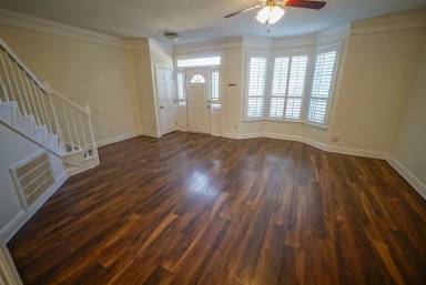 Main picture of 825 Beard St