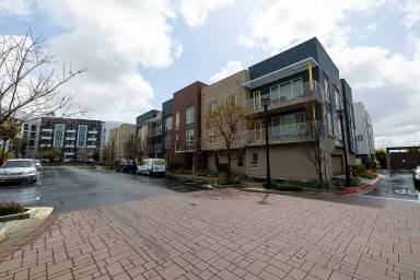 Main picture of 1690 Delano St