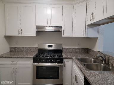 Main picture of 5623 Carlton Way
