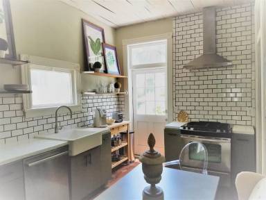 Main picture of 125 Fishburne St