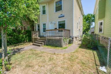 Main picture of 1410 Indianola Ave