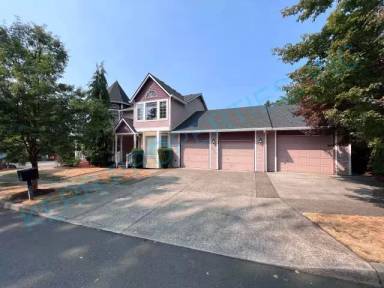 Main picture of 39475 Hood St