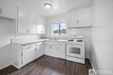 Main picture of 2922 E 15th St