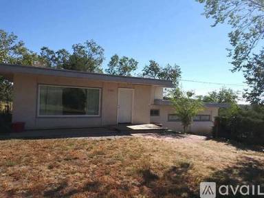 Main picture of 527 N 21st St