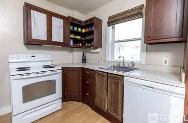 Main picture of 1661 Hawthorne Ave
