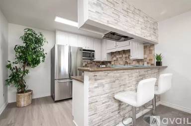 Main picture of 1681 Bayview Heights Dr