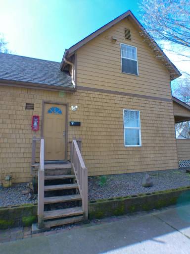Main picture of 436 Norway St NE