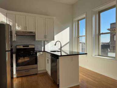Main picture of 160 Main St