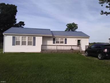 Main picture of 7002 Greensburg Rd