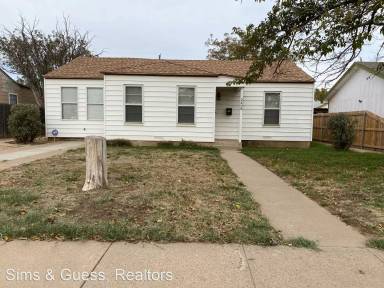 Main picture of 2408 W 11th St
