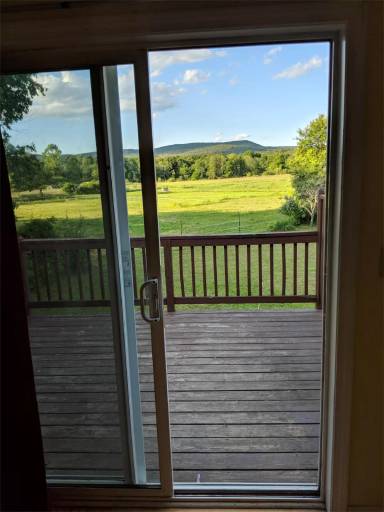 Main picture of 194 Belchertown Rd