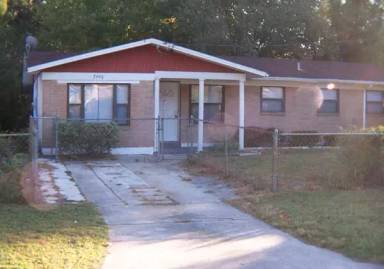 Main picture of 2940 W 7th St