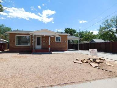 Main picture of 941 Walnut Ave