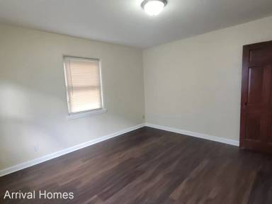 Main picture of 161 E Hillcrest Ave