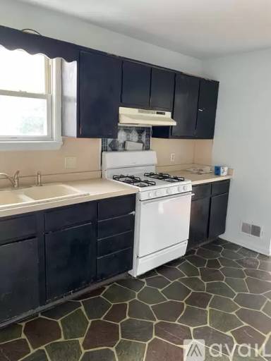 Main picture of 350 Frear Dr