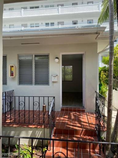 Main picture of 1600 West Ave