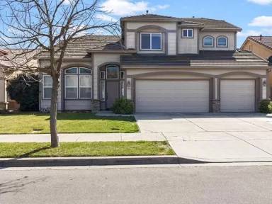 Main picture of 3022 Red Oak Ct