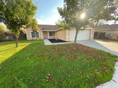 Main picture of 2724 Dennis Ave