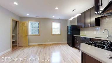 Main picture of 4201 Roland Ave