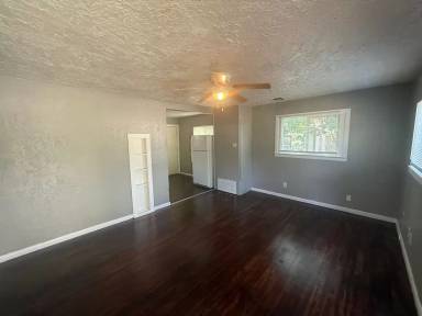Main picture of 529 S Ponca Ave