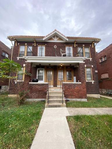 Main picture of 2152 Geyer Ave