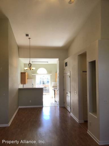 Main picture of 4015 S Dillon Way